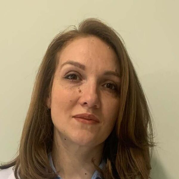 Dr. Claudia Bota